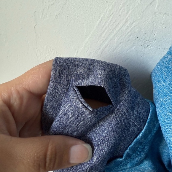 Reebok Active Teal Hooded Pullover w/Thumb Holes - Picture 5 of 6